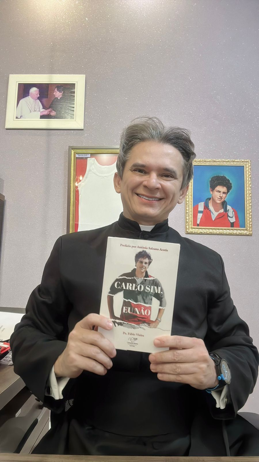 Padre Fábio Vieira lança livro sobre Carlo Acutis em Rio Preto